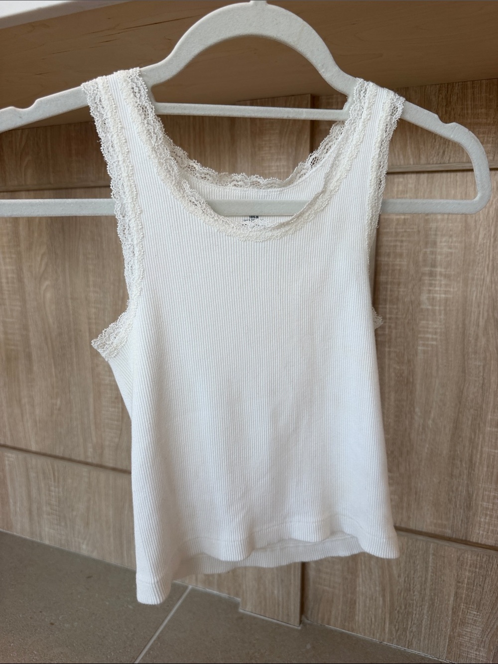 Brandy Melville White Ribbed Lace-Trim Camisole